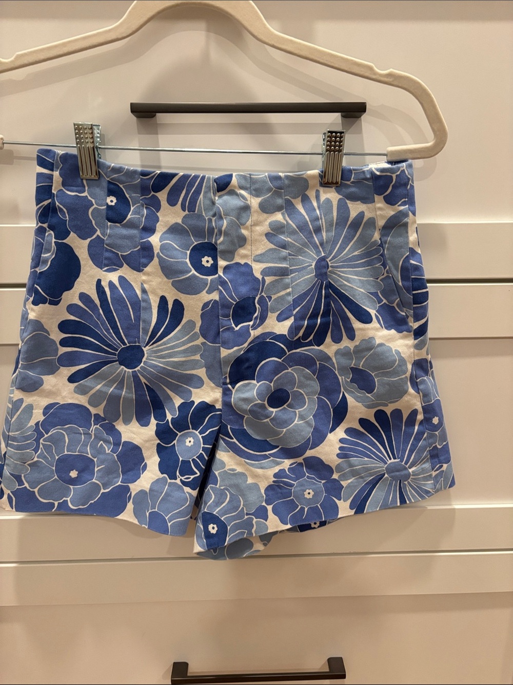 Zara floral shorts M